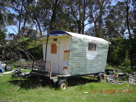 gypsy_wagon_2.jpg